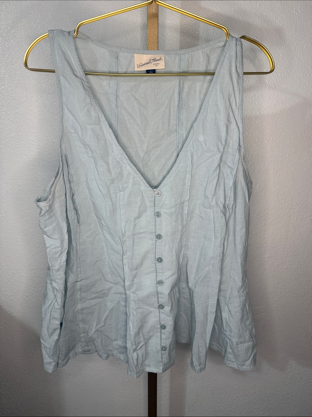 Universal Thread- light Blue Button-Front V-Neck baby doll Tank- large